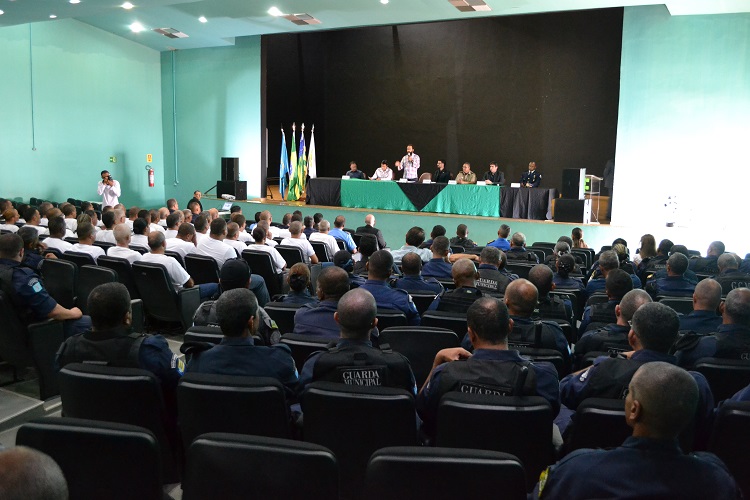 Aula inaugural do curso de formação de Guarda Civil, realizada no Câmpus Luziânia